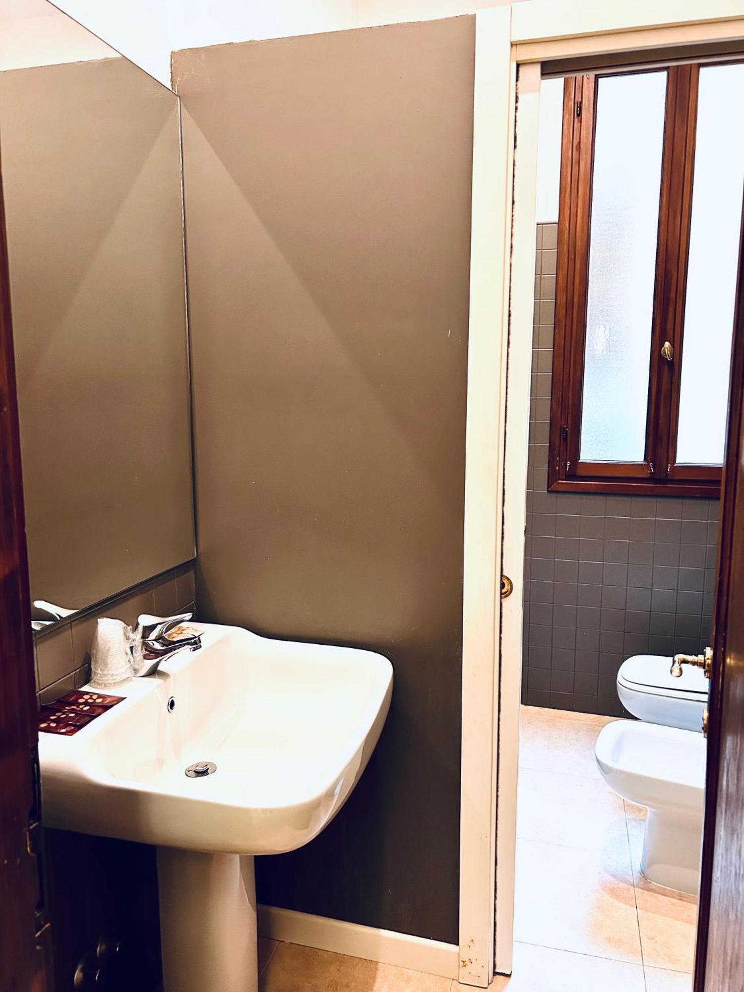 Studio avec Kitchenette - Bâtiment Séparé